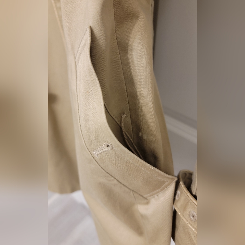 Burberry Khaki Tan Classic Double-Breasted Trench Coat - Picture 9 of 13